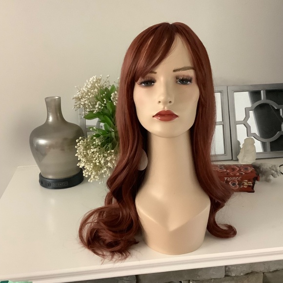 NWT Beautiful Auburn Wig - Picture 2 of 10